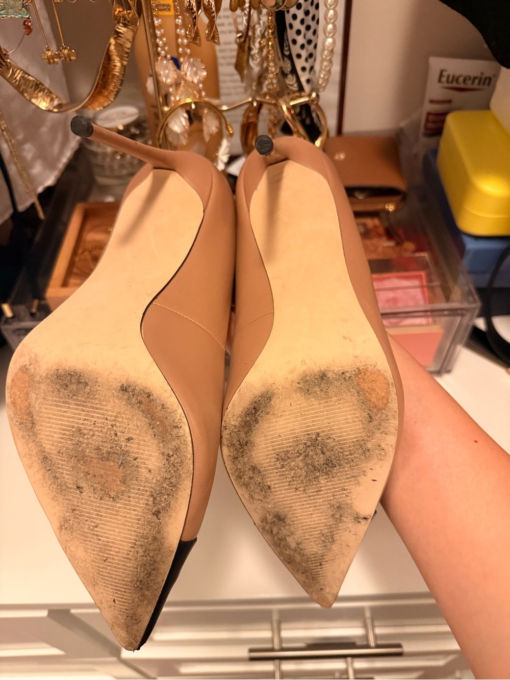 Steve Madden Two-Tone Tan and Black Pointed Toe Pumps - Picture 4 of 4